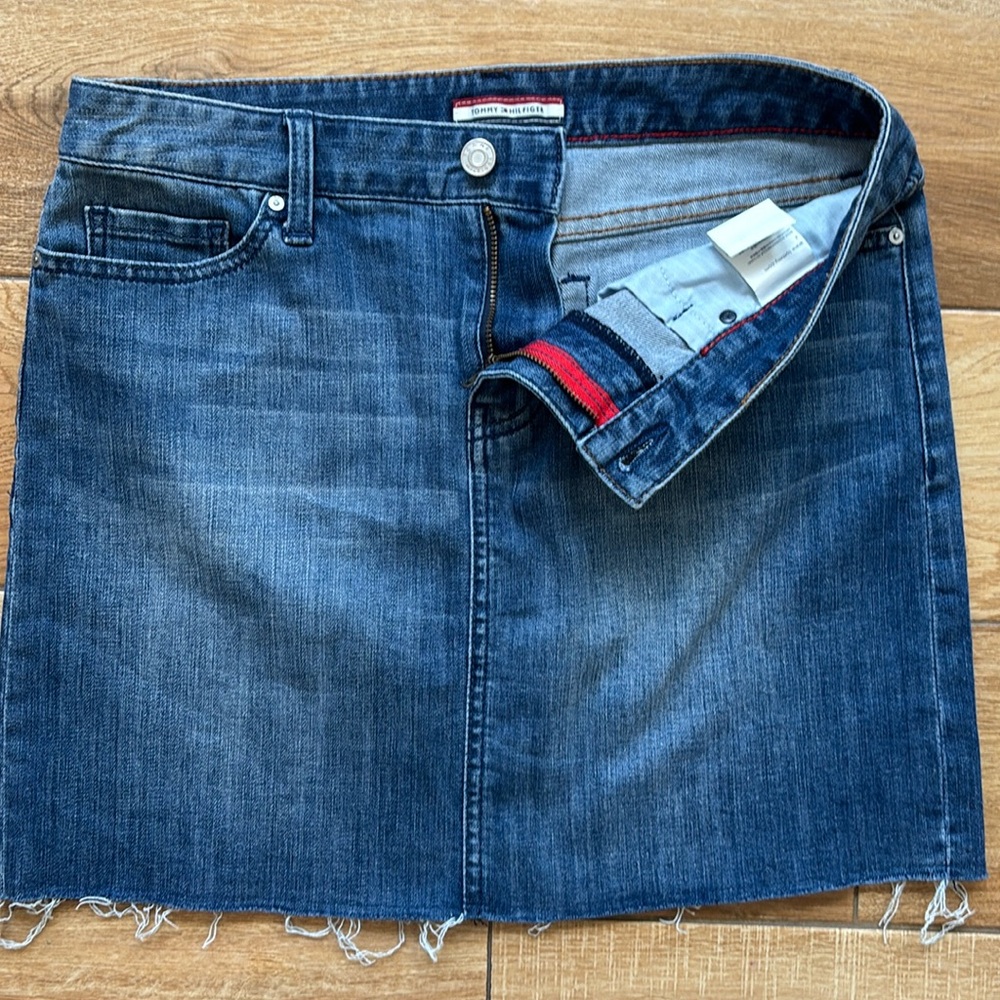 Tommy Hilfiger denim skirt size 4
